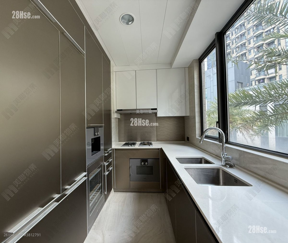 Alto Residences Sell 3 Bedrooms , 5+ Bathrooms 2,230 ft²