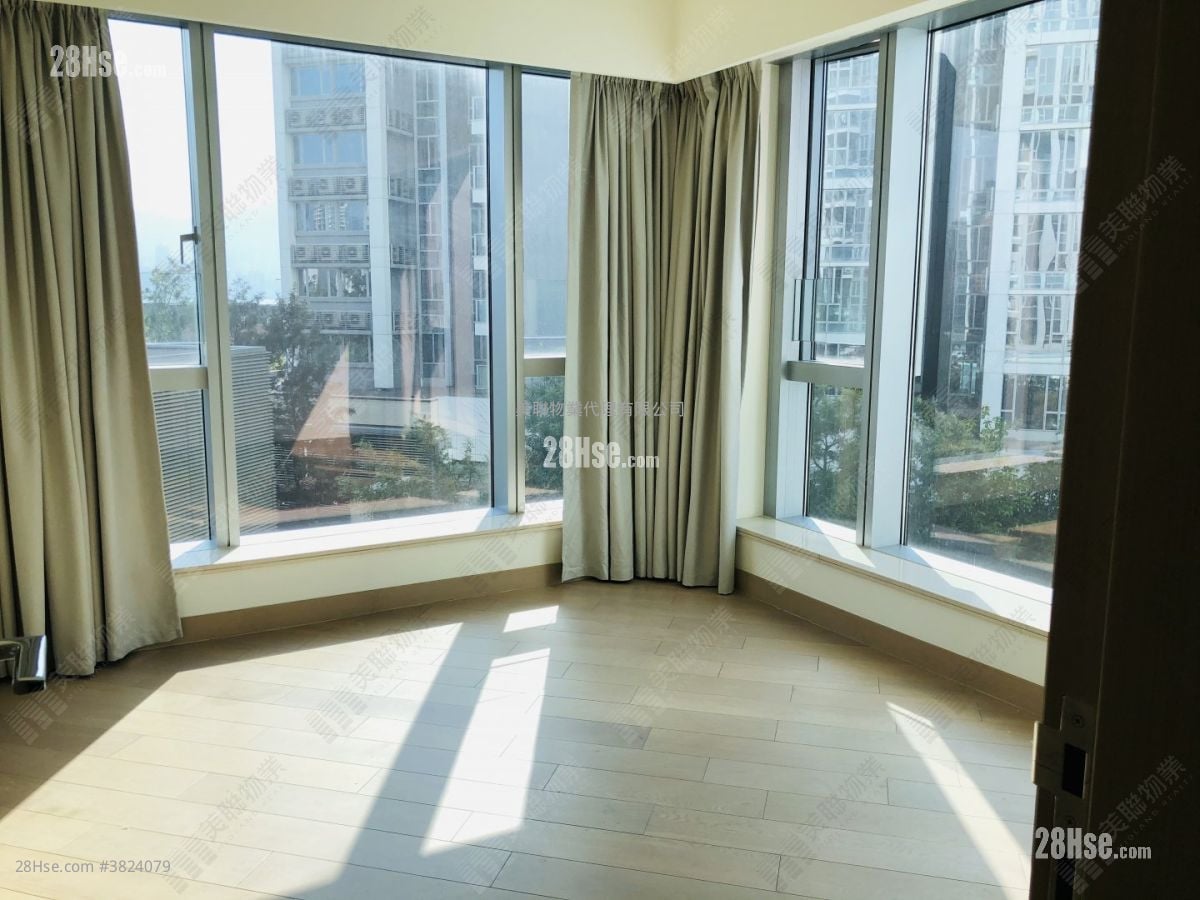 Cullinan West Sell 4 Bedrooms , 4 Bathrooms 1,367 ft²