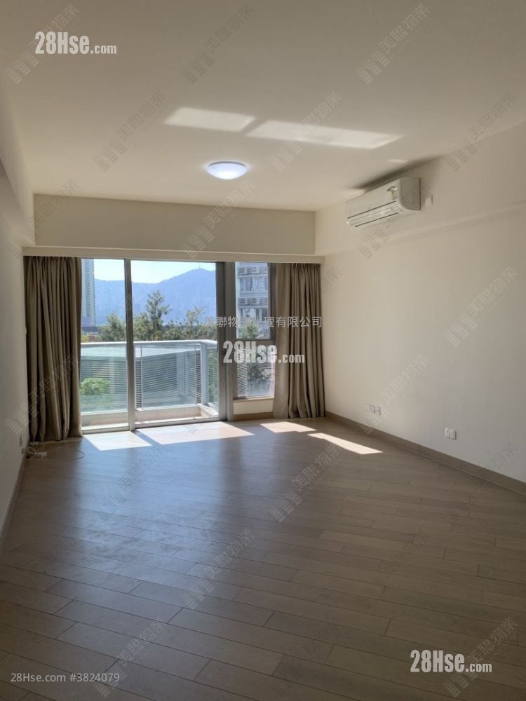 Cullinan West Sell 4 Bedrooms , 4 Bathrooms 1,367 ft²