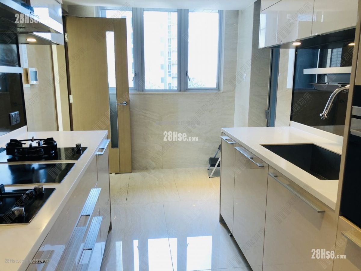 Cullinan West Sell 4 Bedrooms , 4 Bathrooms 1,367 ft²