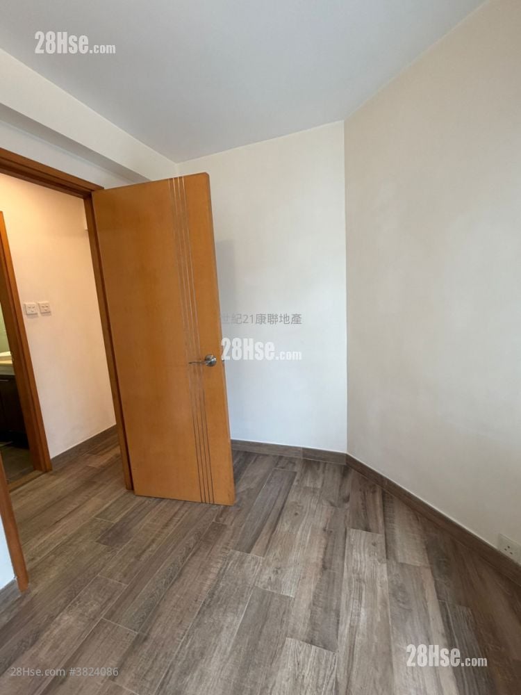 Laguna City Rental 2 Bedrooms , 1 Bathroom 517 ft²