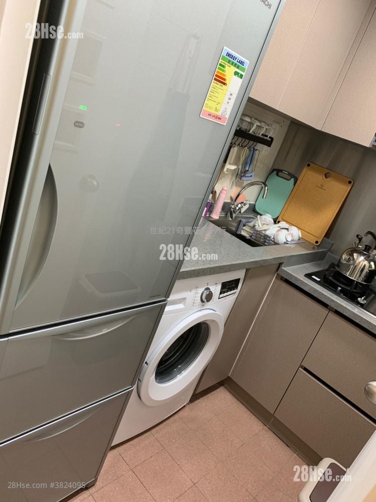 Flora Plaza Rental 2 Bedrooms , 1 Bathroom 370 ft²