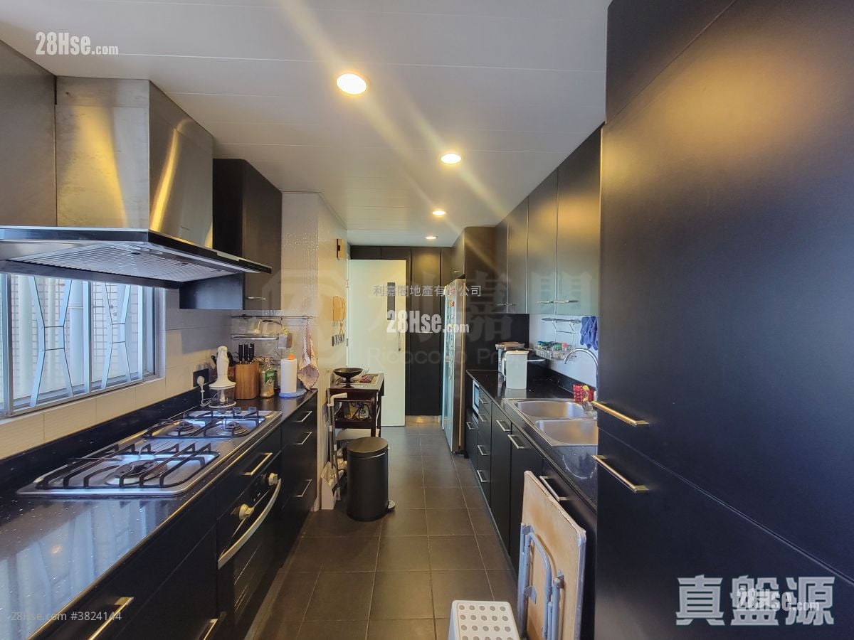 漾日居 售盤 4 房 , 4 浴室 1,580 平方呎