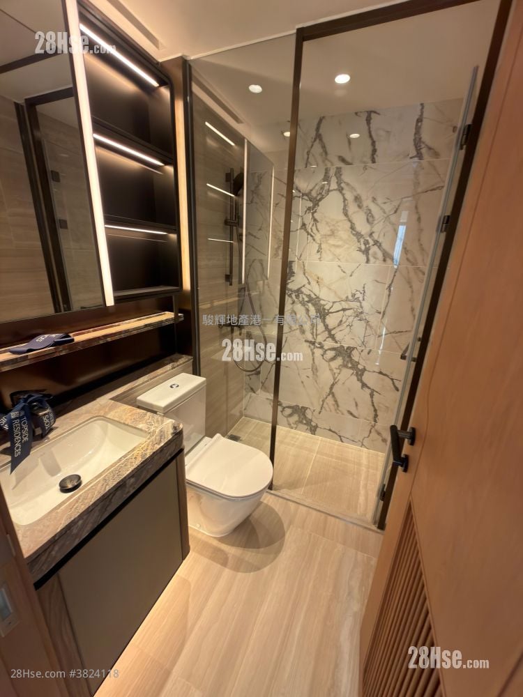 Topside Residence Rental 2 Bedrooms , 1 Bathroom 423 ft²