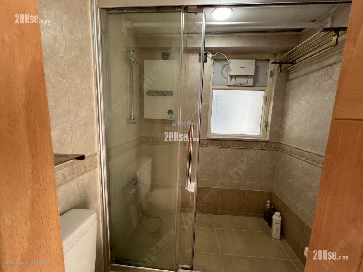 浴室: 爵士花園 售盤 3 房 , 2 浴室 791 平方呎