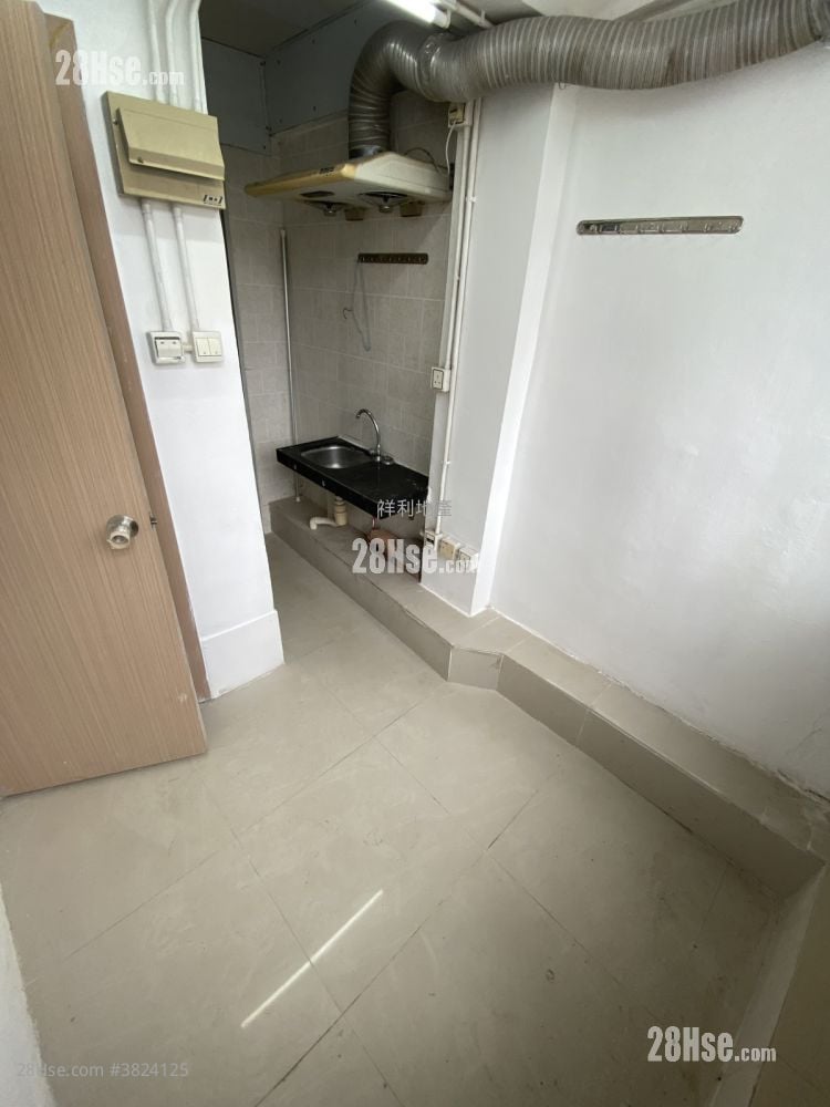 唐樓 售盤 5+ 房 662 平方呎