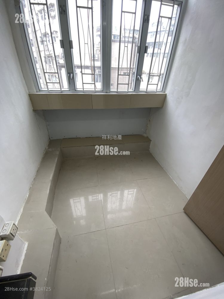 唐樓 售盤 5+ 房 662 平方呎