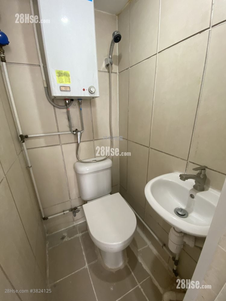 唐樓 售盤 5+ 房 662 平方呎