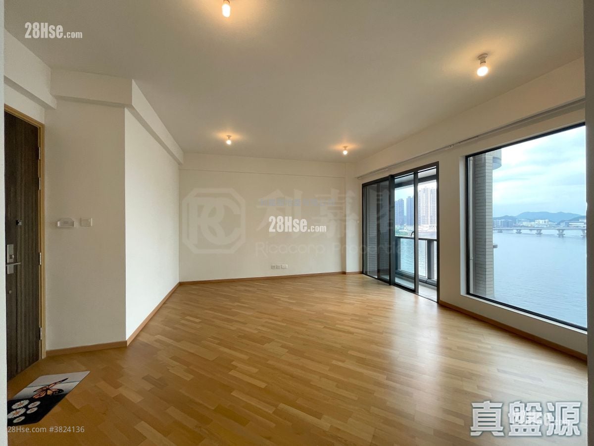 藍塘傲 售盤 4 房 , 2 浴室 985 平方呎