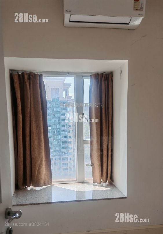 都会駅 售盘 3 房 , 2 浴室 629 平方尺