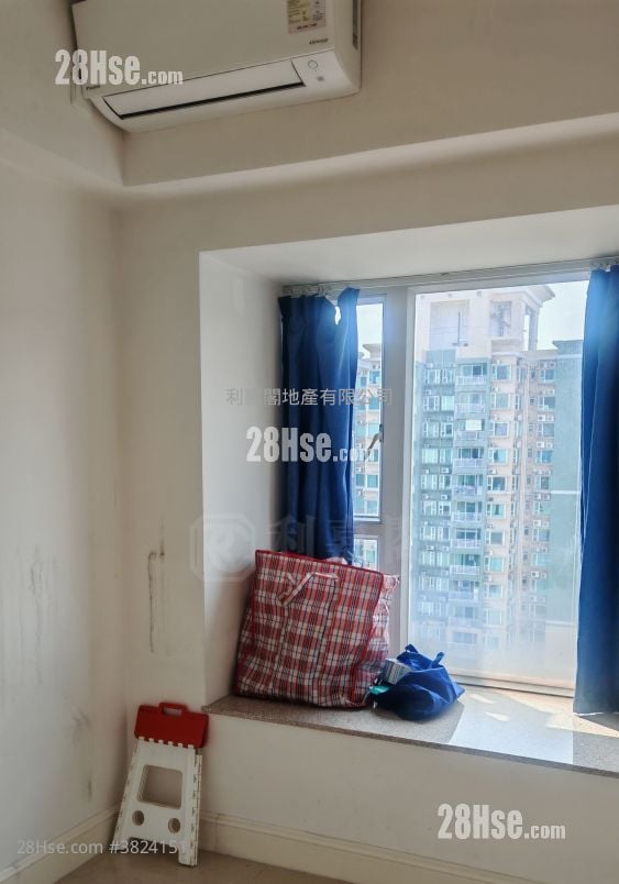 都会駅 售盘 3 房 , 2 浴室 629 平方尺