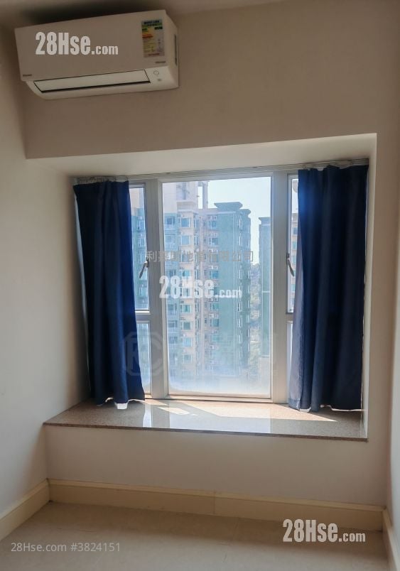 都会駅 售盘 3 房 , 2 浴室 629 平方尺