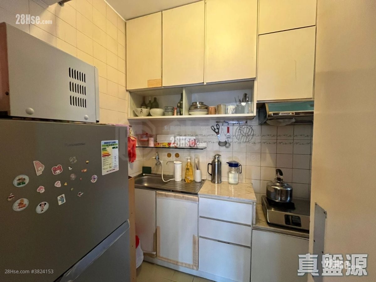 Caine Building Sell 2 Bedrooms 463 ft²