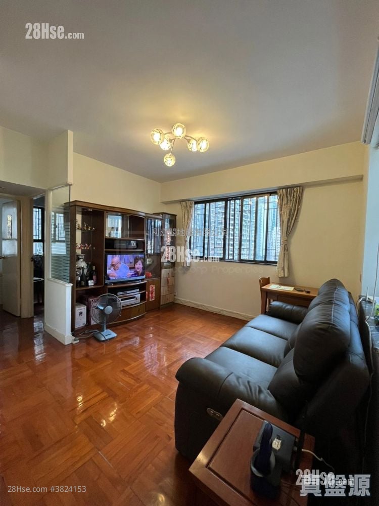 Caine Building Sell 2 Bedrooms 463 ft²