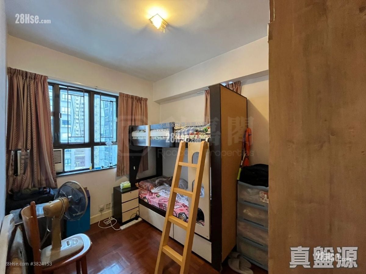 Caine Building Sell 2 Bedrooms 463 ft²
