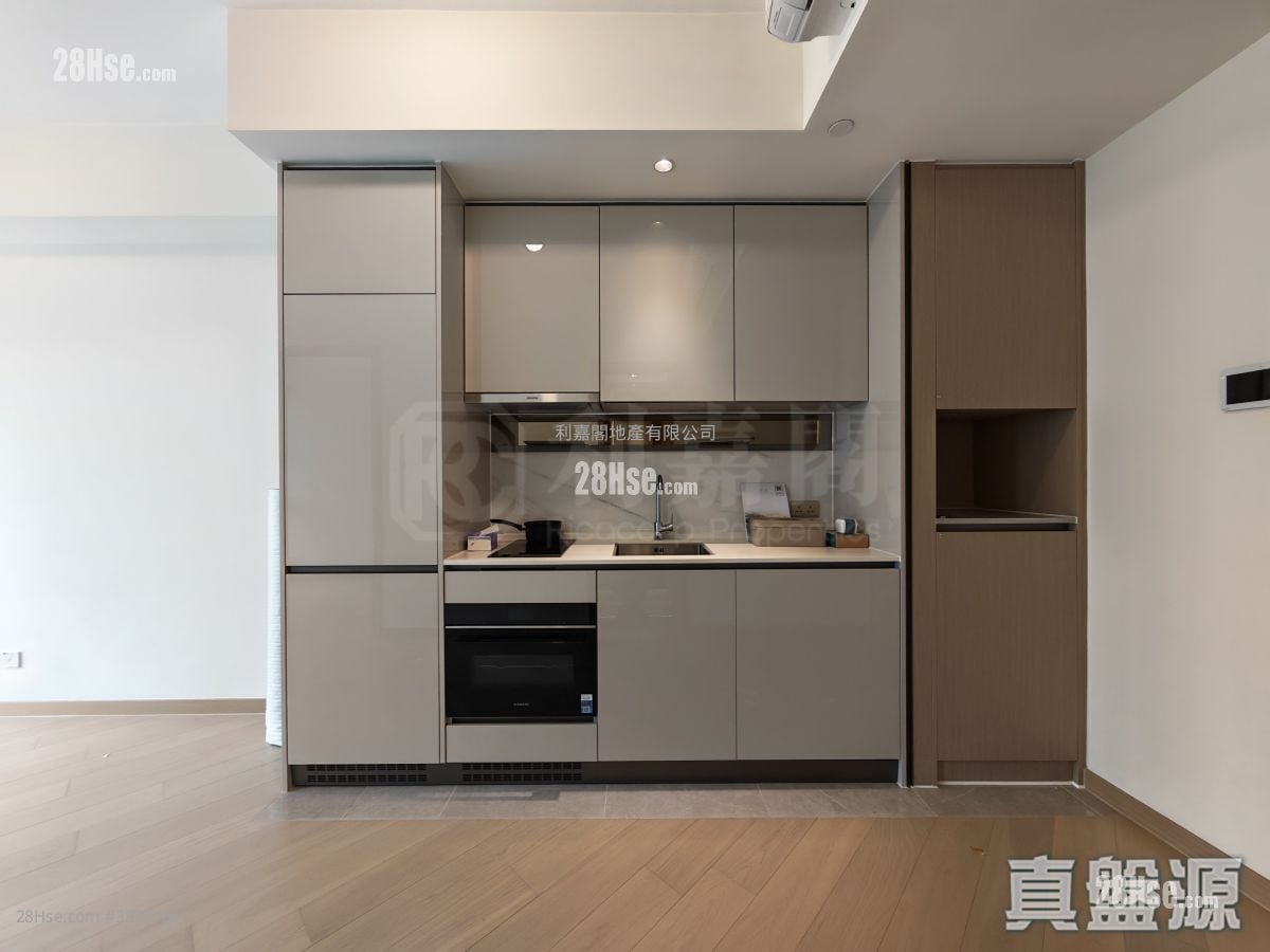 Grand Mayfair  Sell 1 Bedroom 339 ft²