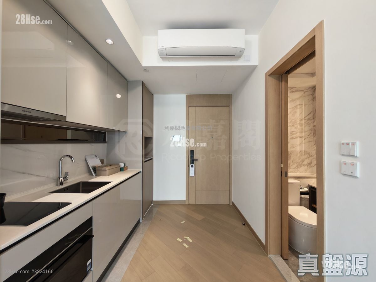 Grand Mayfair  Sell 1 Bedroom 339 ft²