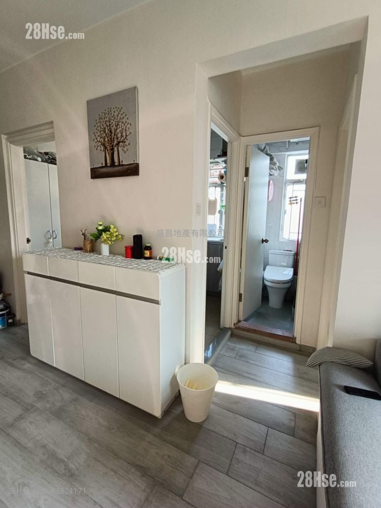 鴻光大廈 售盤 2 房 , 1 浴室 412 平方呎