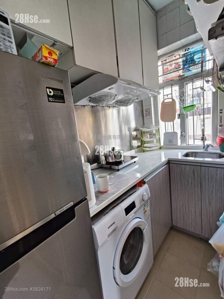 鴻光大廈 售盤 2 房 , 1 浴室 412 平方呎