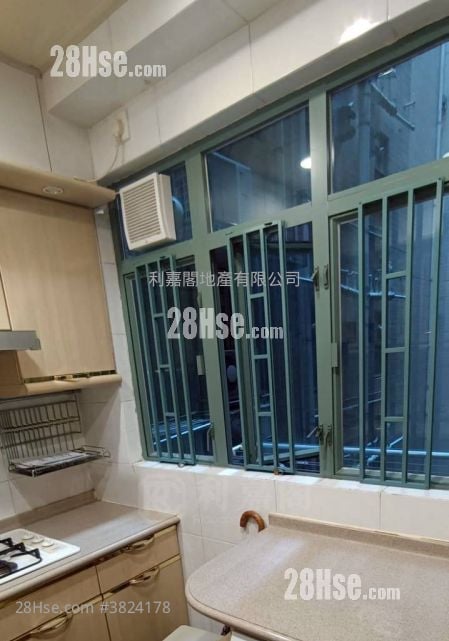 Parkside Villa Sell 3 Bedrooms 800 ft²