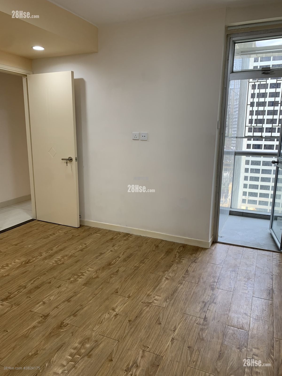 城市花園 售盤 3 房 , 2 浴室 945 平方呎