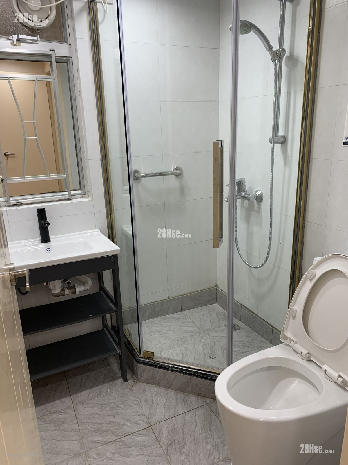 城市花園 售盤 3 房 , 2 浴室 945 平方呎