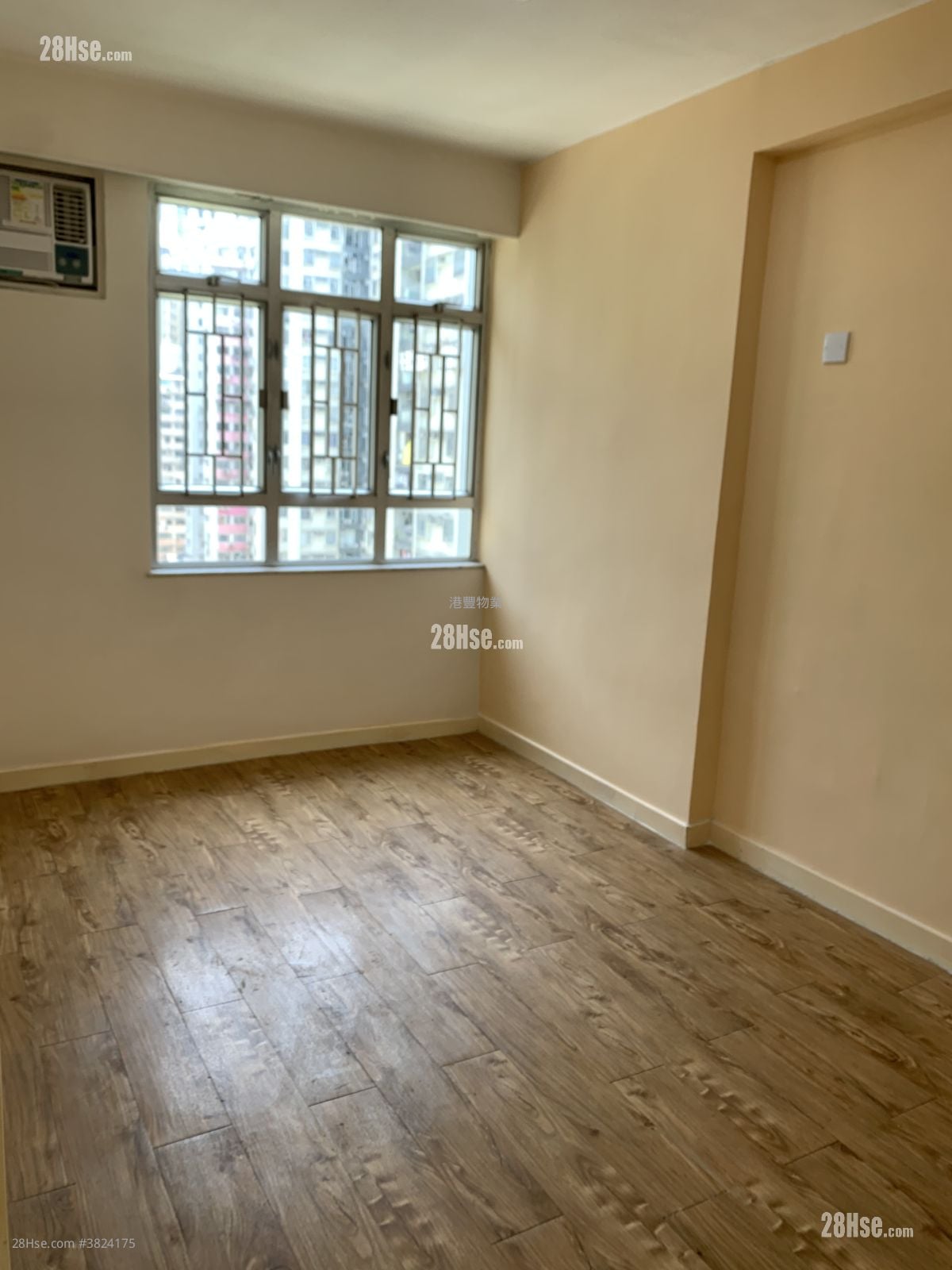 城市花園 售盤 3 房 , 2 浴室 945 平方呎