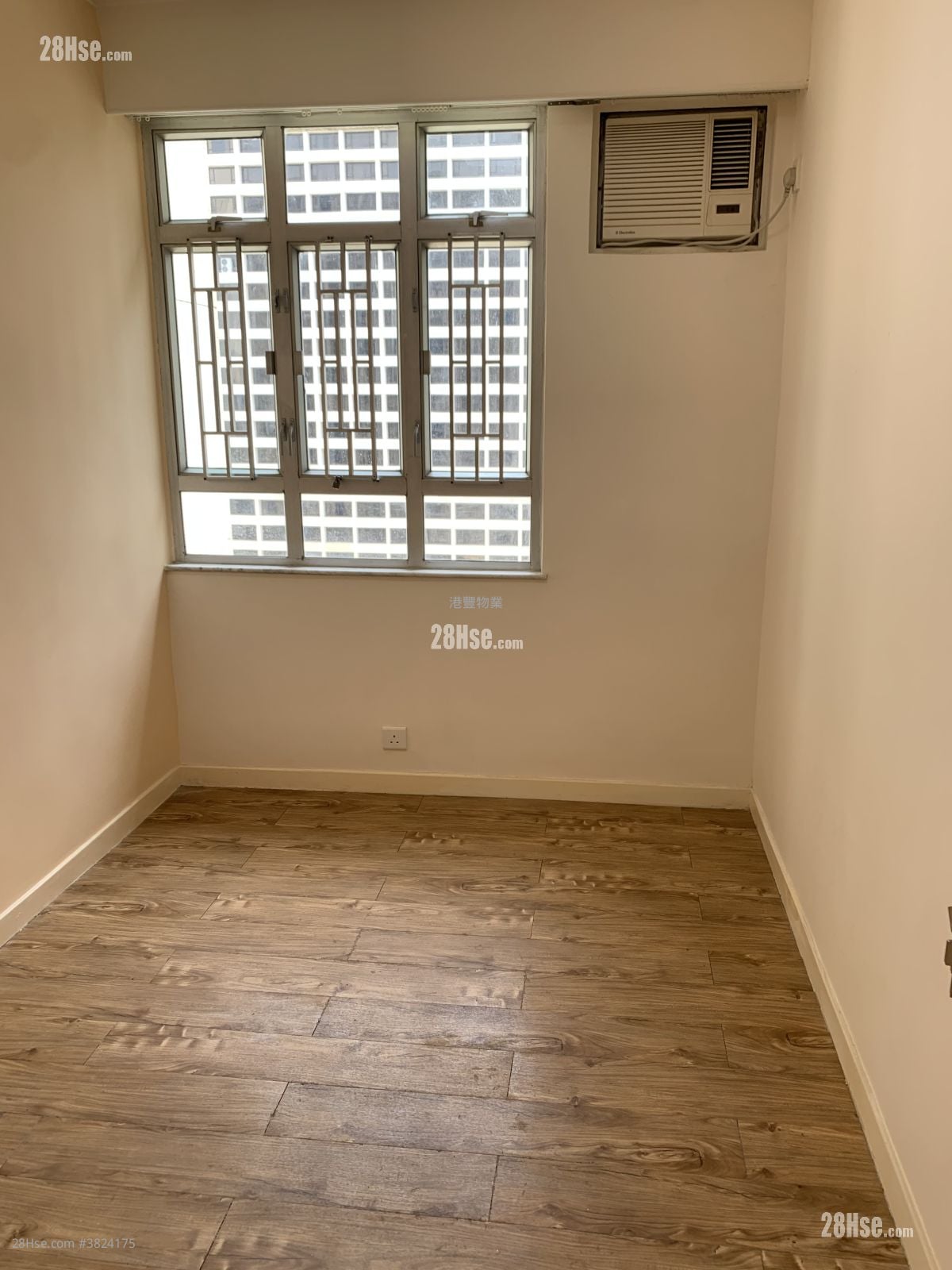 城市花園 售盤 3 房 , 2 浴室 945 平方呎