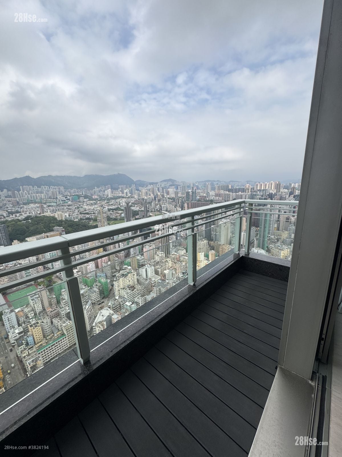 亮賢居 售盤 5+ 房 2,358 平方呎