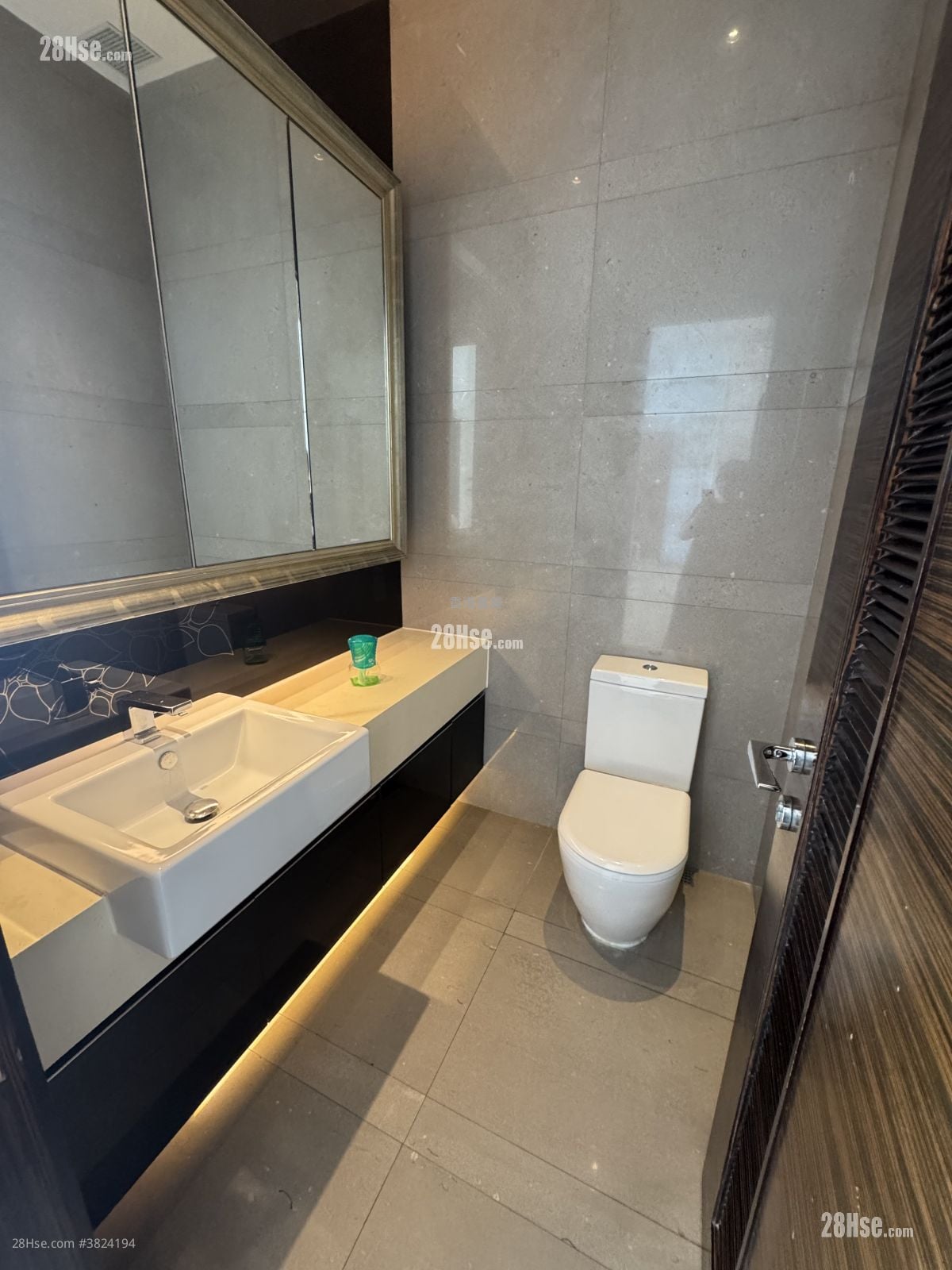 亮賢居 售盤 5+ 房 2,358 平方呎