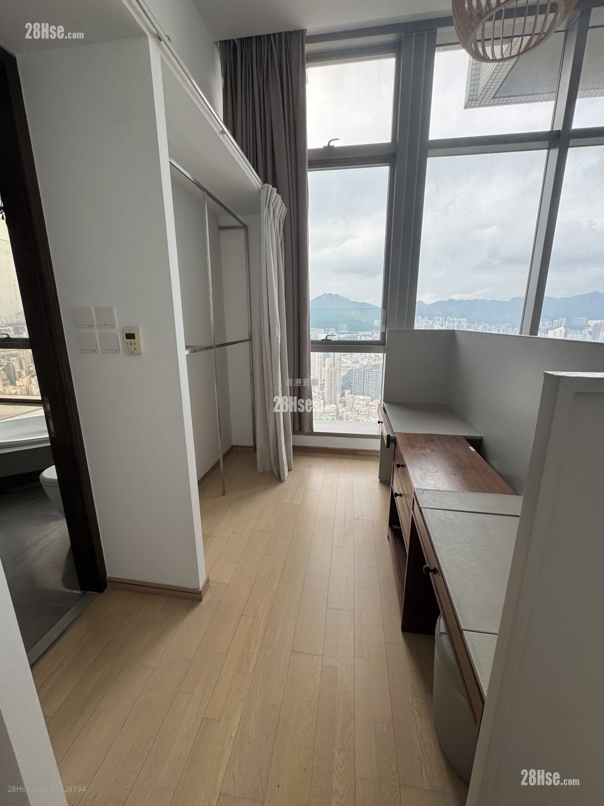 亮賢居 售盤 5+ 房 2,358 平方呎