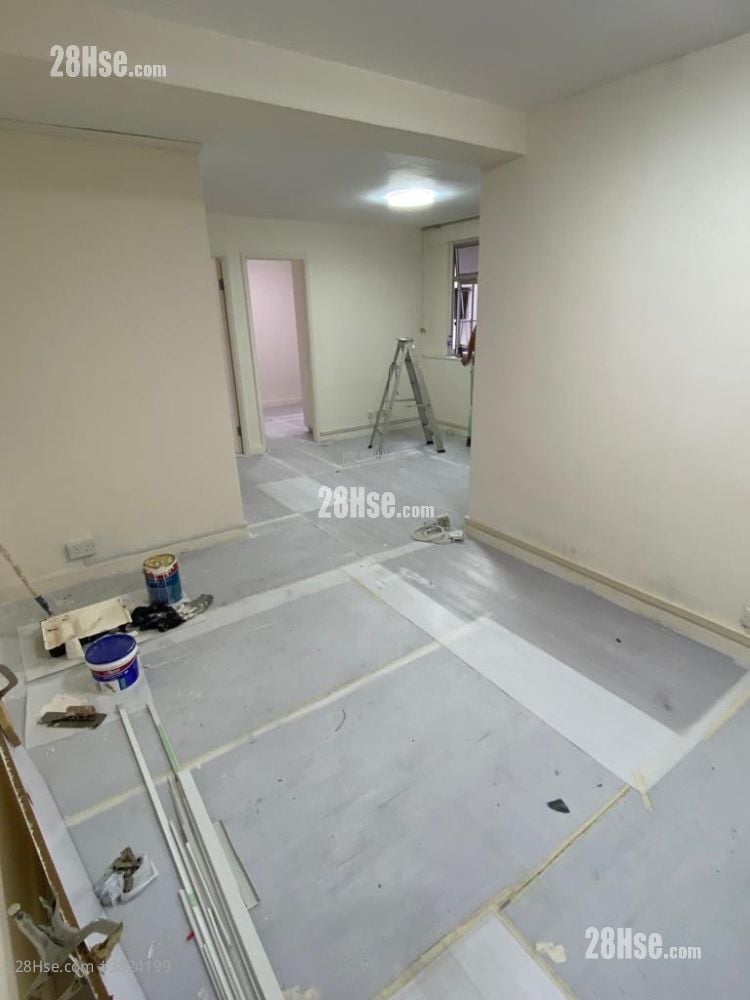 Bedford Gardens Sell 2 Bedrooms , 1 Bathroom 547 ft²