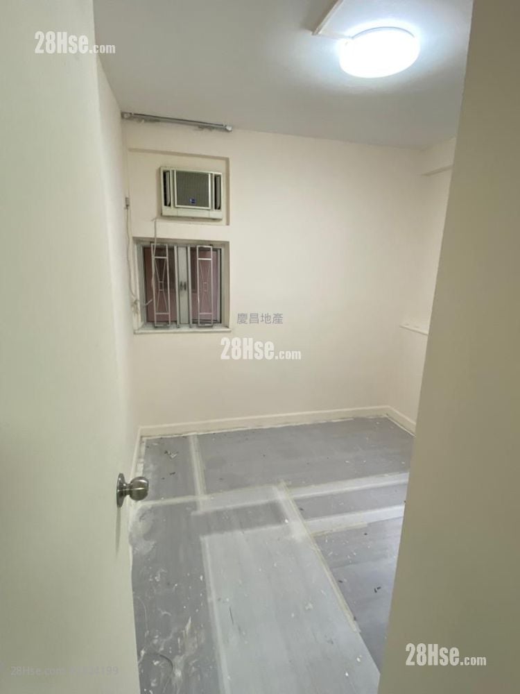 Bedford Gardens Sell 2 Bedrooms , 1 Bathroom 547 ft²