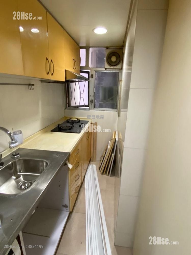 Bedford Gardens Sell 2 Bedrooms , 1 Bathroom 547 ft²