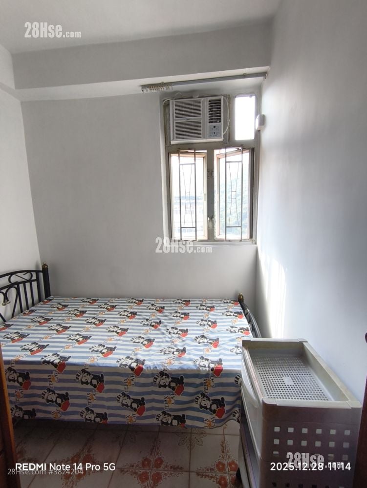 惠利大廈 租盤 130 平方呎