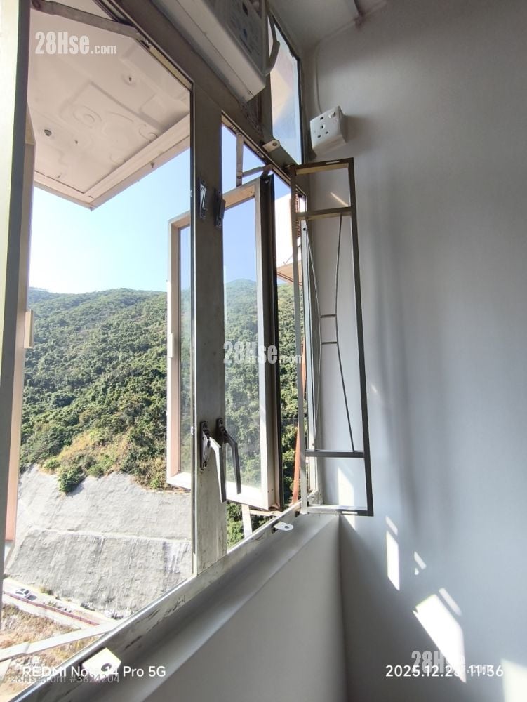 惠利大廈 租盤 130 平方呎