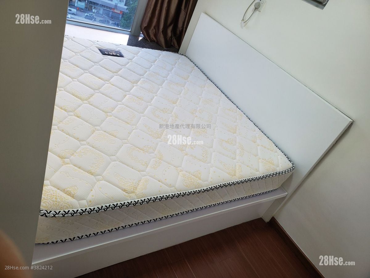 Grand Waterfront Sell 2 Bedrooms , 1 Bathroom 427 ft²