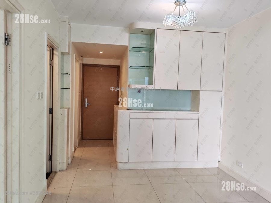 Metro Town Sell 3 Bedrooms 594 ft²