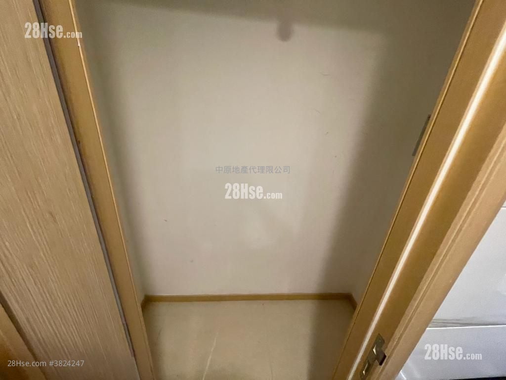 Ocean Pride Sell 3 Bedrooms , 2 Bathrooms 777 ft²