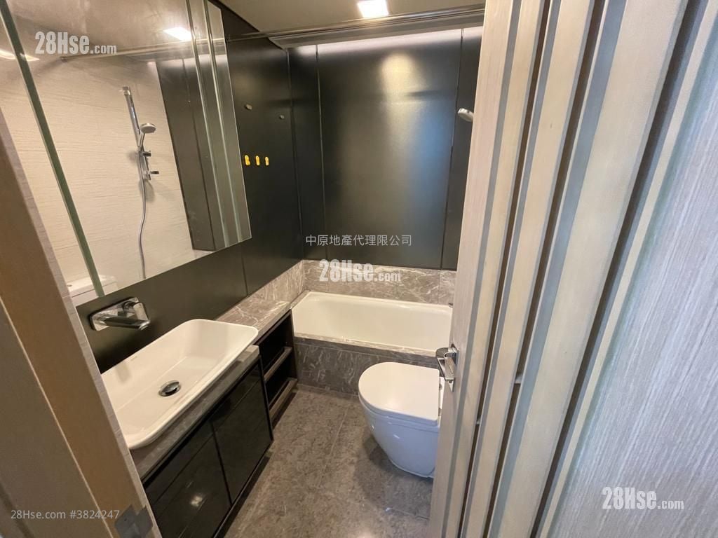 Ocean Pride Sell 3 Bedrooms , 2 Bathrooms 777 ft²