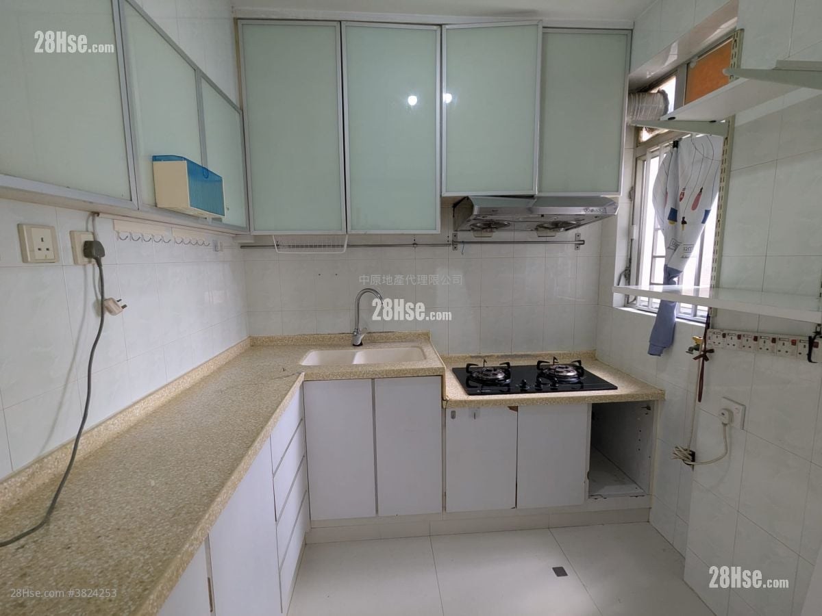 Riviera Gardens Sell 3 Bedrooms , 1 Bathroom 583 ft²