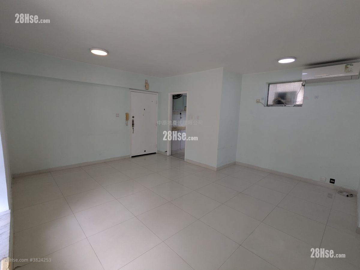 Riviera Gardens Sell 3 Bedrooms , 1 Bathroom 583 ft²