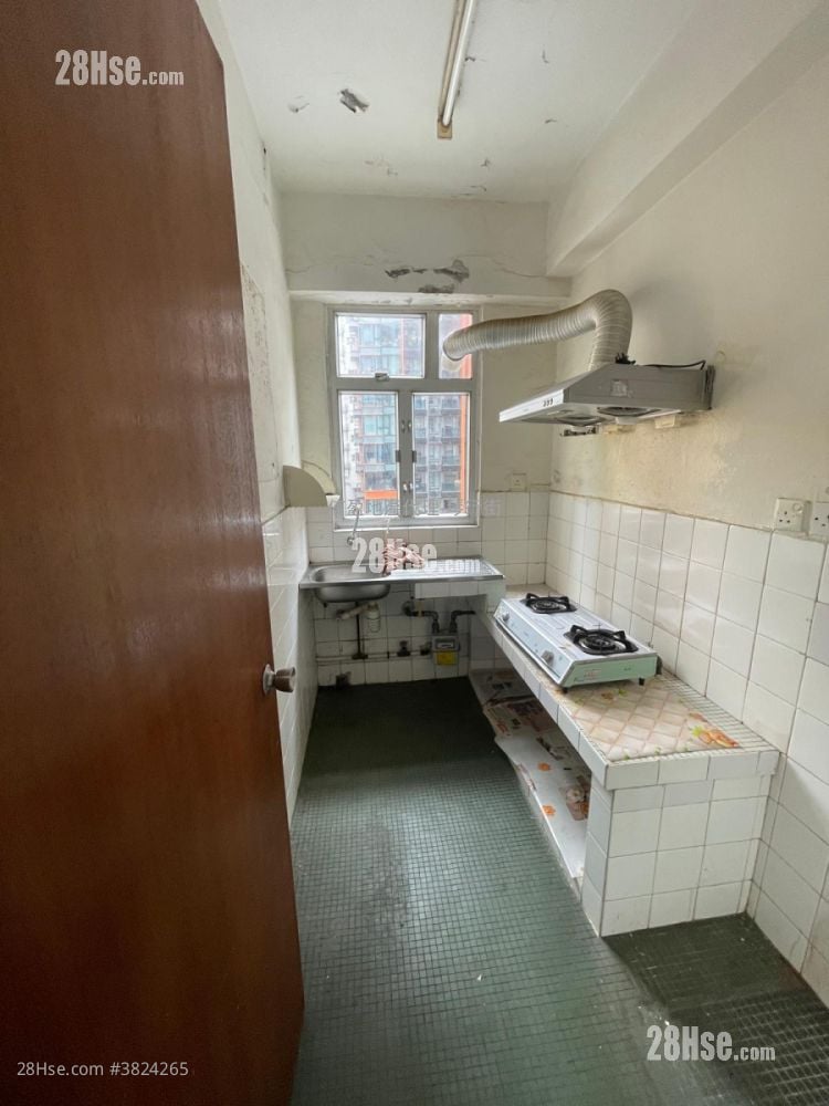 僑輝大廈 售盤 2 房 , 1 浴室 518 平方呎