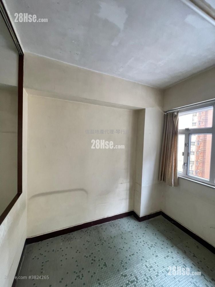 僑輝大廈 售盤 2 房 , 1 浴室 518 平方呎