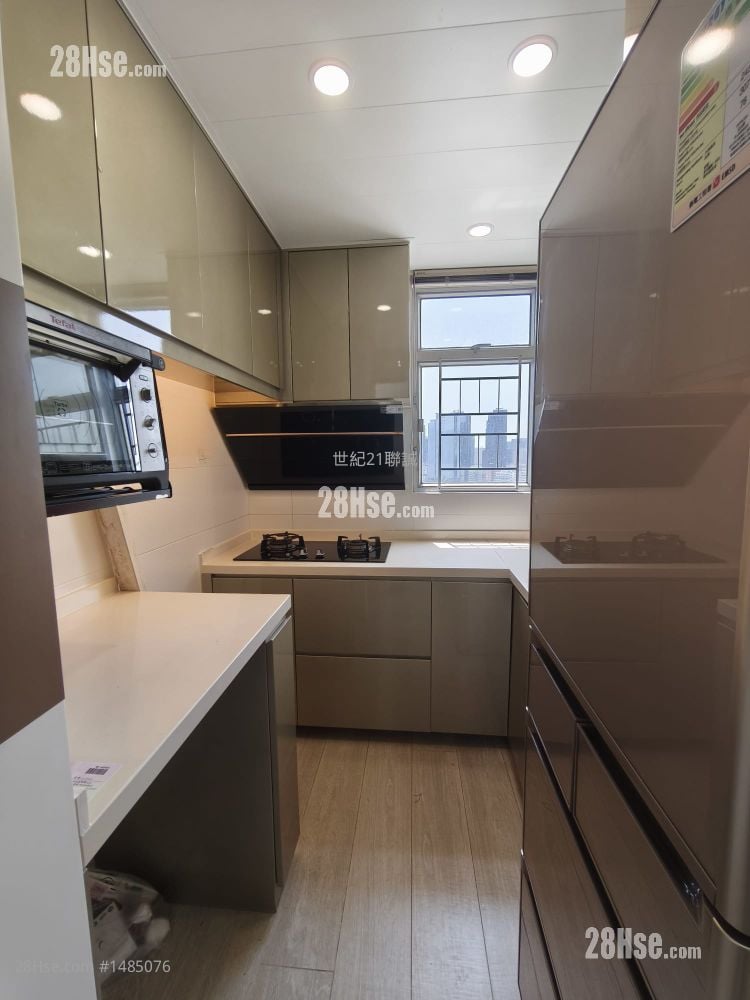 Lei On Court Rental 2 Bedrooms , 1 Bathroom 516 ft²