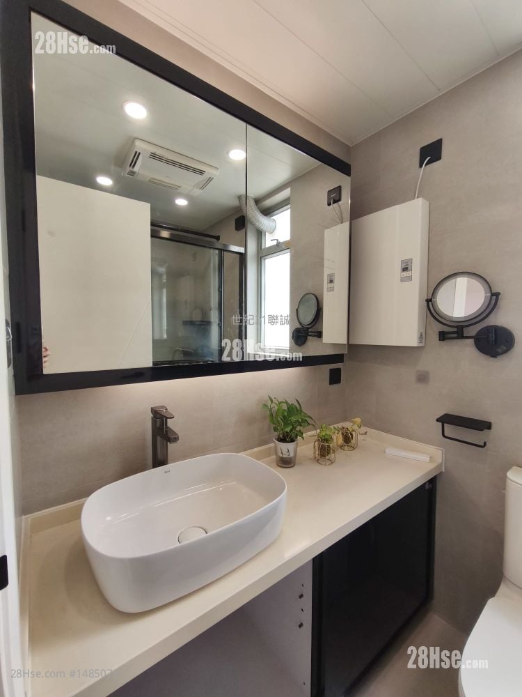 Lei On Court Rental 2 Bedrooms , 1 Bathroom 516 ft²