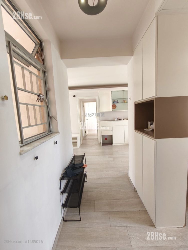 Lei On Court Rental 2 Bedrooms , 1 Bathroom 516 ft²