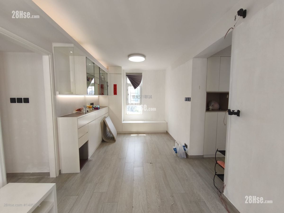 Lei On Court Rental 2 Bedrooms , 1 Bathroom 516 ft²