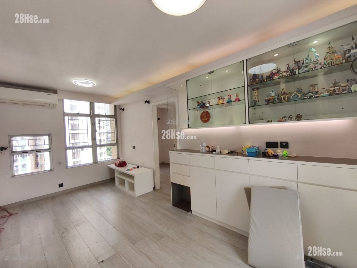 Lei On Court Rental 2 Bedrooms , 1 Bathroom 516 ft²