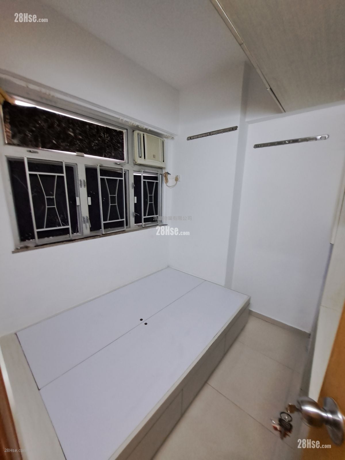 Tak Lee Building Rental 3 Bedrooms , 1 Bathroom 360 ft²